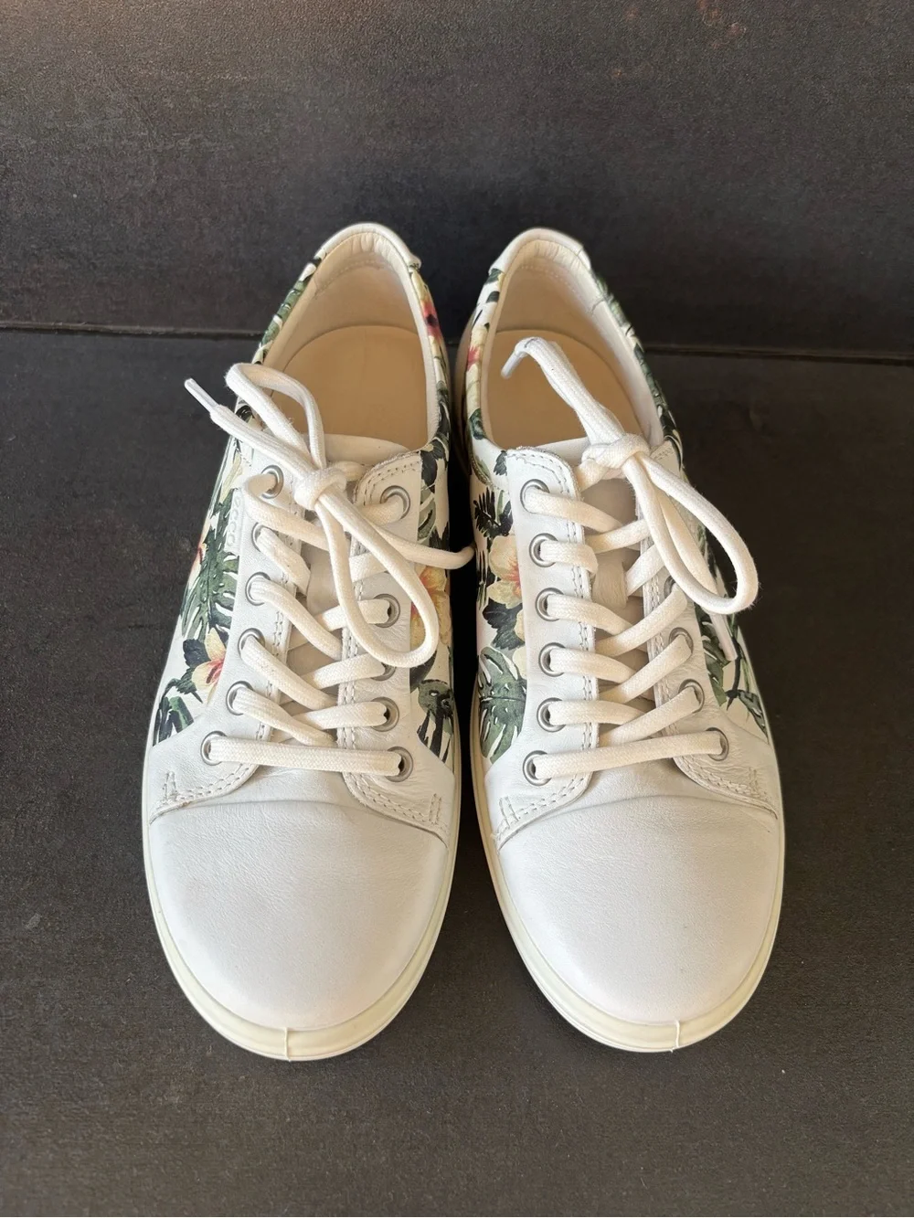 ECCO Leather Tropical Floral Print, White Sneakers, Lace Up, Hibiscus, Women’s 8